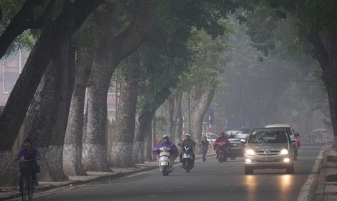 Hà Nội mưa nhỏ rải rác trong ngày đầu năm mới