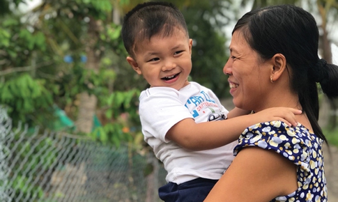 “Cậu bé bị đâm xuyên sọ” khỏe mạnh tuổi lên 3