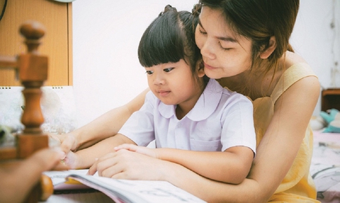 Trò chuyện với con khi trẻ lên 4