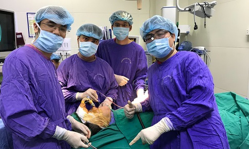 Nội soi kết hợp chỉnh hình phẫu thuật thành công khối u lồi cầu xương hàm