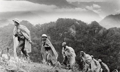 B&#224;i ca cho những người hy sinh
