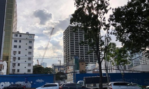 “Không biết!”