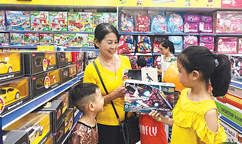 Đồ chơi cho trẻ: Cần trao gửi yêu thương đúng cách
