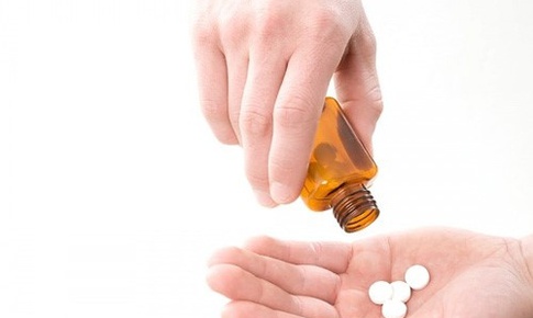 Cần theo dõi các bất lợi khi dùng thuốc