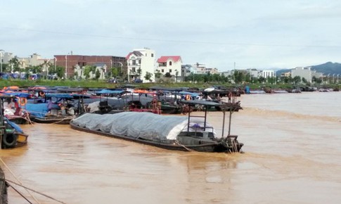 Mưa lớn g&#226;y lũ ở s&#244;ng Kalong thiệt hại nặng nề, chưa t&#236;m được người mất t&#237;ch