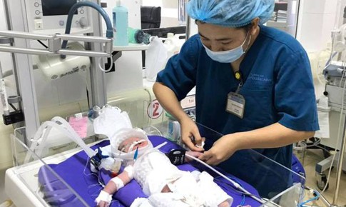 Làm lạnh toàn thân cứu sống bé sơ sinh bị ngạt, giảm tổn thương não