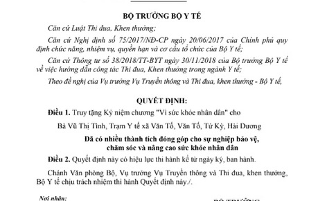 Bộ Y tế truy tặng Kỷ niệm chương V&#236; Sức khỏe nh&#226;n d&#226;n cho nữ c&#225;n bộ Vũ Thị T&#236;nh