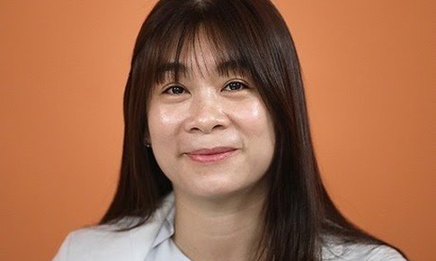 Mốc son của blouse trắng để viết tiếp vinh quang