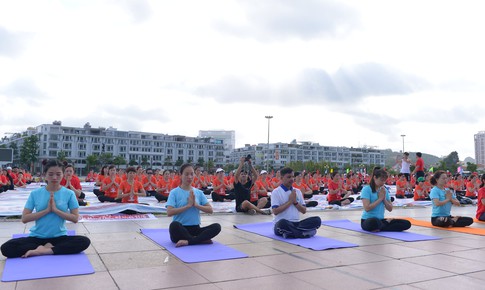 Dịch COVID-19, Ng&#224;y Quốc tế Yoga chuyển sang trực tuyến