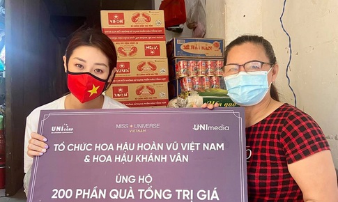 Hoa hậu Kh&#225;nh V&#226;n san sẻ kh&#243; khăn với người ngh&#232;o