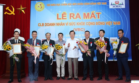 Giúp cộng đồng có thêm điều kiện tiếp cận các sản phẩm dịch vụ chăm sóc sức khỏe