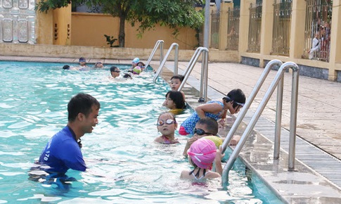Đuối nước l&#224; nguy&#234;n nh&#226;n đứng thứ hai của tử vong trẻ em: Đề xuất 50% trẻ em biết bơi