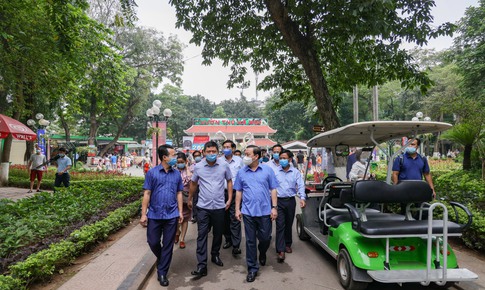 Hà Nội: Cần thực hiện nghiêm quy trình tại các khu cách ly khách sạn, quét mã QR ở điểm vui chơi công cộng