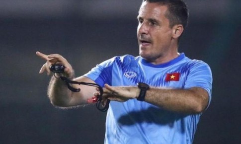 LĐBĐVN ký hợp đồng với HLV thể lực Cedric Roger