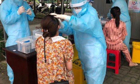 Bệnh viện Nội tiết Trung ương: Chặn dịch COVID-19 ngay từ ngoài cổng