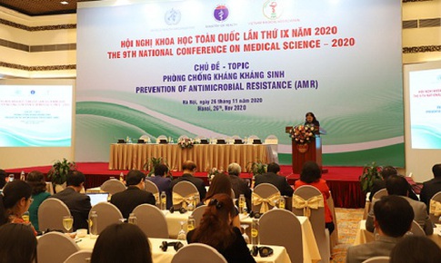 Không ở đâu mua thuốc kháng sinh dễ như Việt Nam