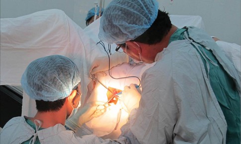 Bác sĩ "chê" bệnh viện tuyến huyện