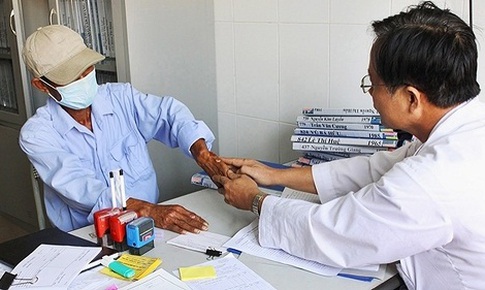 Đẩy nhanh tốc độ đưa người nhiễm vào điều trị, hoàn thành mục tiêu 90-90-90 vào năm 2020