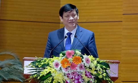 Bộ trưởng Nguyễn Thanh Long: &quot;Sớm đưa cuộc sống trở lại b&#236;nh thường l&#224; điều mong mỏi của ng&#224;nh y tế&quot;