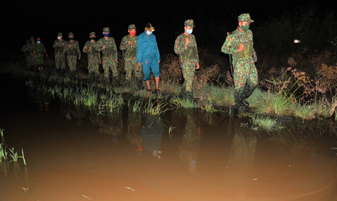 Bi&#234;n giới T&#226;y Nam những ngày kh&#244;ng ngủ