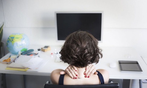 Ánh nắng bị lãng quên và hệ lụy sức khỏe đáng lo ngại ở người trẻ tuổi