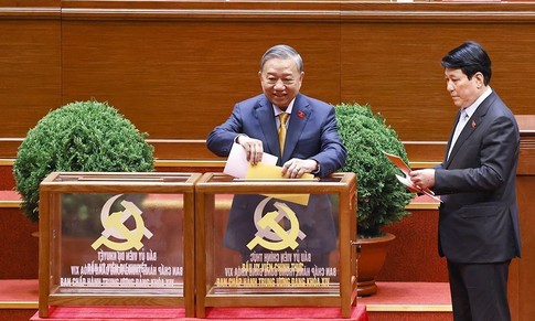 Hình ảnh bầu Ban Chấp hành Trung ương Đảng khóa XIV