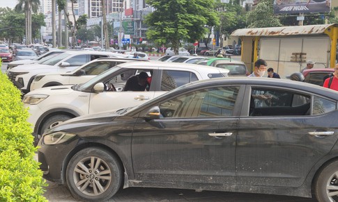 Bắt 3 nghi can đập kính hàng loạt ô tô ở Nghệ An
