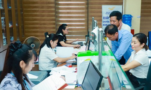 Bộ Nội vụ rà soát, cơ cấu lại và xây dựng phương án biên chế cán bộ