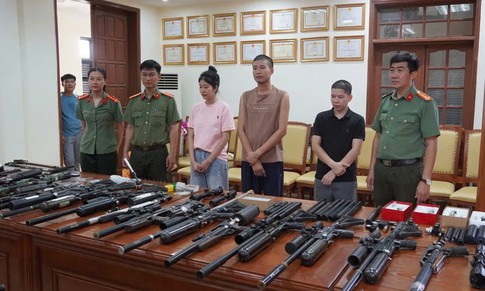 Đẩy mạnh phân quyền, đơn giản hoá thủ tục trong quản lý, sử dụng vũ khí, vật liệu nổ và công cụ hỗ trợ