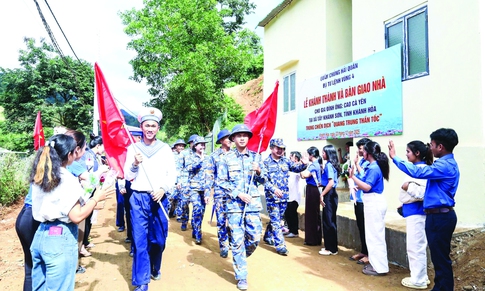 Niềm vui trong căn nhà mới sau “Chiến dịch Quang Trung”