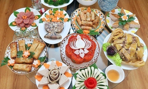 Cẩn trọng với những mâm cỗ nguội ngày Tết