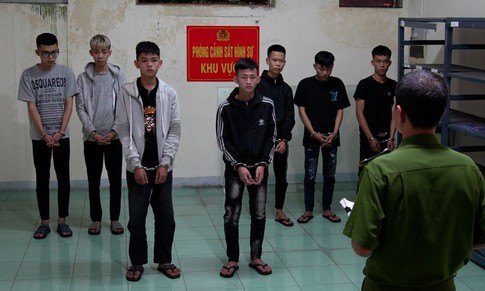 Truy bắt thần tốc nhóm thanh thiếu niên mang rựa 'truy sát' người đi đường trong đêm
