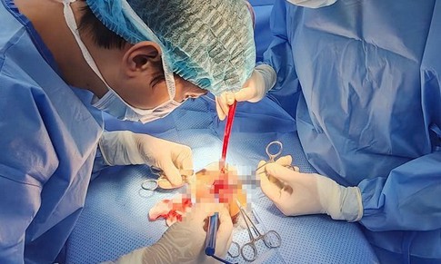 Nam sinh 15 tuổi bị vỡ tinh hoàn, đừng chủ quan với chấn thương vùng bìu