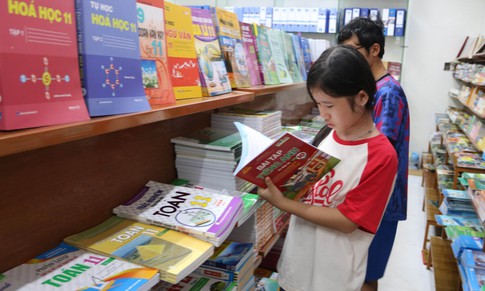 Thủ tướng Chính phủ chỉ đạo giải quyết dứt điểm việc thiếu sách giáo khoa