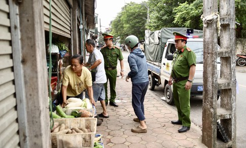 Sau phản ánh vi phạm, trật tự đô thị trên phố Lê Văn Hiến chuyển biến thế nào?
