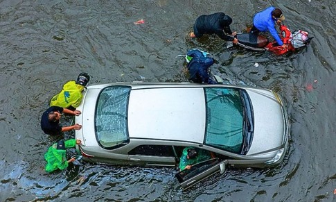 Bangkok chìm trong biển nước, Thái Lan ban bố tình trạng thảm hoạ