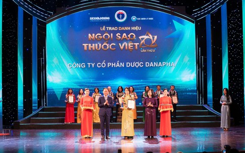 C&#244;ng ty CP Dược Danapha nhận danh hiệu “Ng&#244;i sao thuốc Việt” lần thứ 2