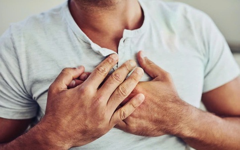HIV v&#224; bệnh tim mạch: Nguy cơ v&#224; dấu hiệu cảnh b&#225;o sớm