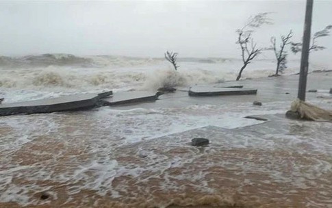 B&#227;o số 15 diễn biến rất kh&#243; lường, cơ quan kh&#237; tượng đưa ra 2 kịch bản