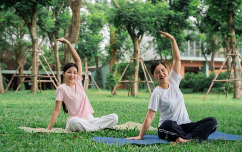 Abbott đồng h&#224;nh với chuy&#234;n gia y tế trong h&#224;nh tr&#236;nh n&#226;ng cao sức khỏe phụ nữ Việt