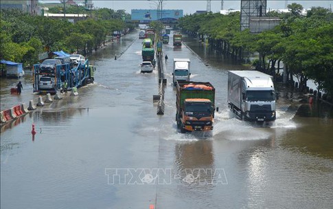 Indonesia ban bố t&#236;nh trạng khẩn cấp do mưa lũ k&#233;o d&#224;i