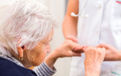 Những dấu hiệu nguy hiểm người bệnh c&#250;m A cần nhập viện khẩn cấp