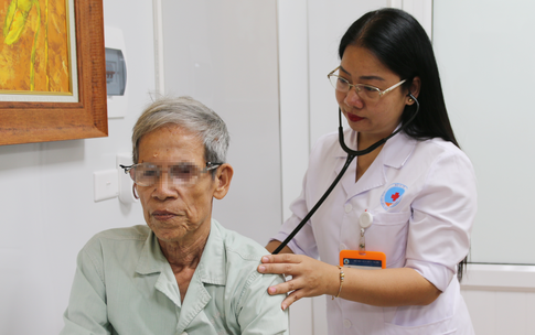 &#39;Đơn thuốc AI&#39; v&#224; hiểm họa sức khỏe (2): Tin tưởng tuyệt đối v&#224;o AI l&#224; v&#244; tr&#225;ch nhiệm với mạng sống ch&#237;nh m&#236;nh