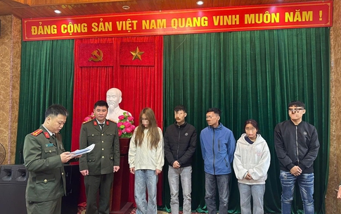 Khởi tố 5 đối tượng mua b&#225;n, thu thập tr&#225;i ph&#233;p th&#244;ng tin t&#224;i khoản ng&#226;n h&#224;ng