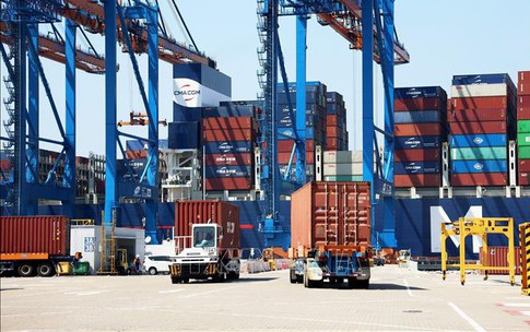 11 th&#225;ng, xuất si&#234;u hơn 20,5 tỷ USD