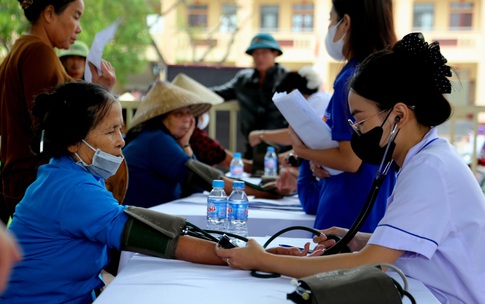 Gỡ kh&#243; cho y tế cơ sở: Trả lại sức mạnh tuyến đầu