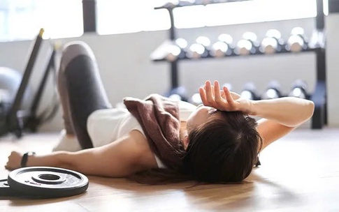 Sai lầm khi siết mỡ bụng khiến vòng eo mãi không nhỏ gọn