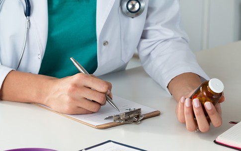 Bộ Y tế đề xuất những bệnh mạn tính nào được cấp thuốc điều trị tối đa 3 tháng/lần?