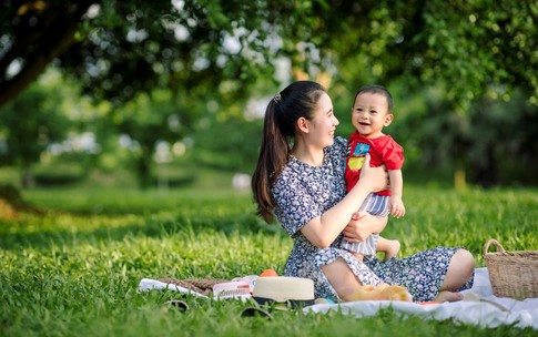 Trẻ bị ho c&#243; đờm, kh&#242; kh&#232;, sổ mũi: c&#225;ch chăm s&#243;c hiệu quả v&#224; khi n&#224;o cần đi kh&#225;m?