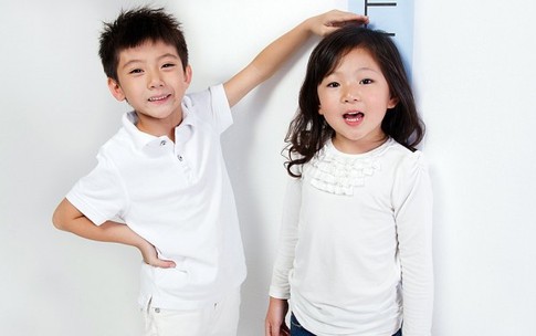 Trẻ chậm tăng chiều cao, cha mẹ cần l&#224;m g&#236;?
